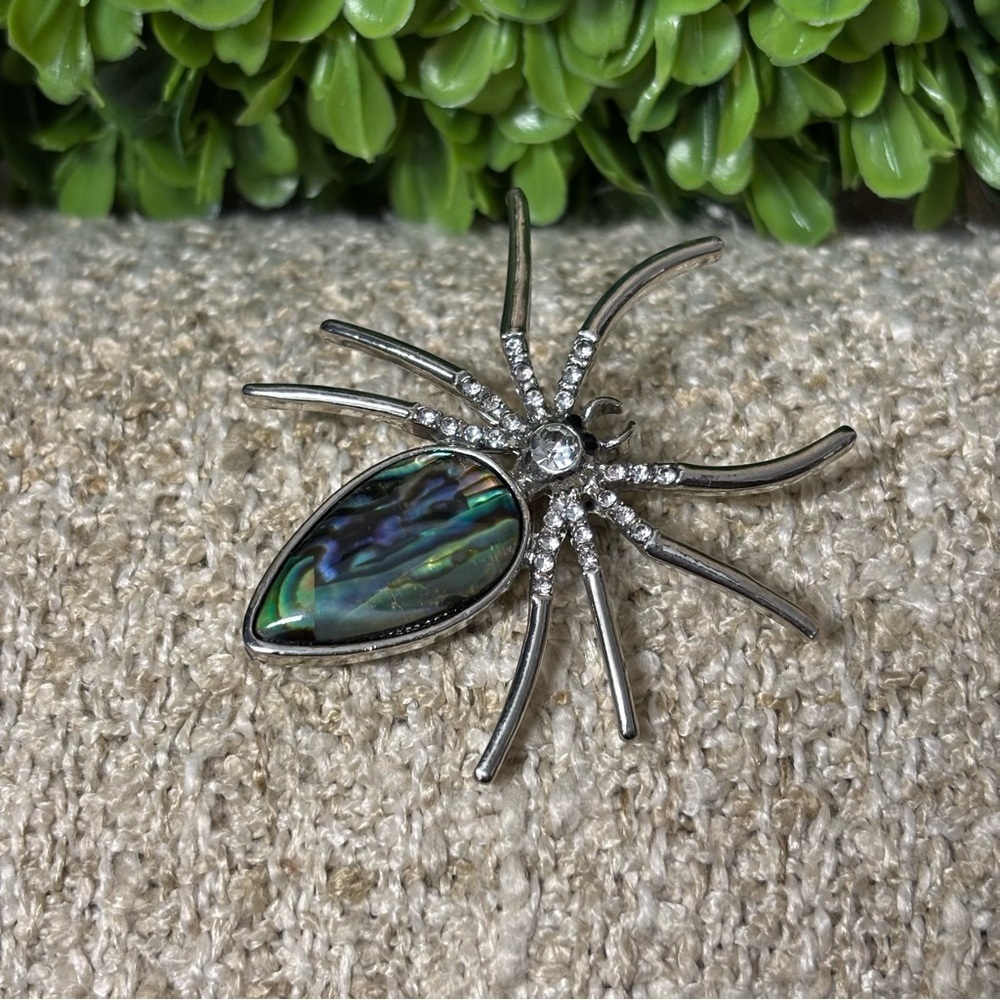 Abalone mother of pearl spider Brooch - Picture 2 of 6